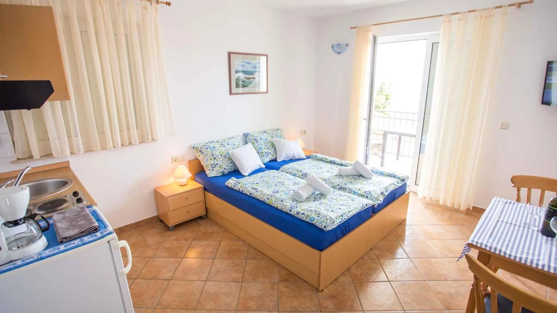 Apartment Okrug Gornji 3 特罗吉尔