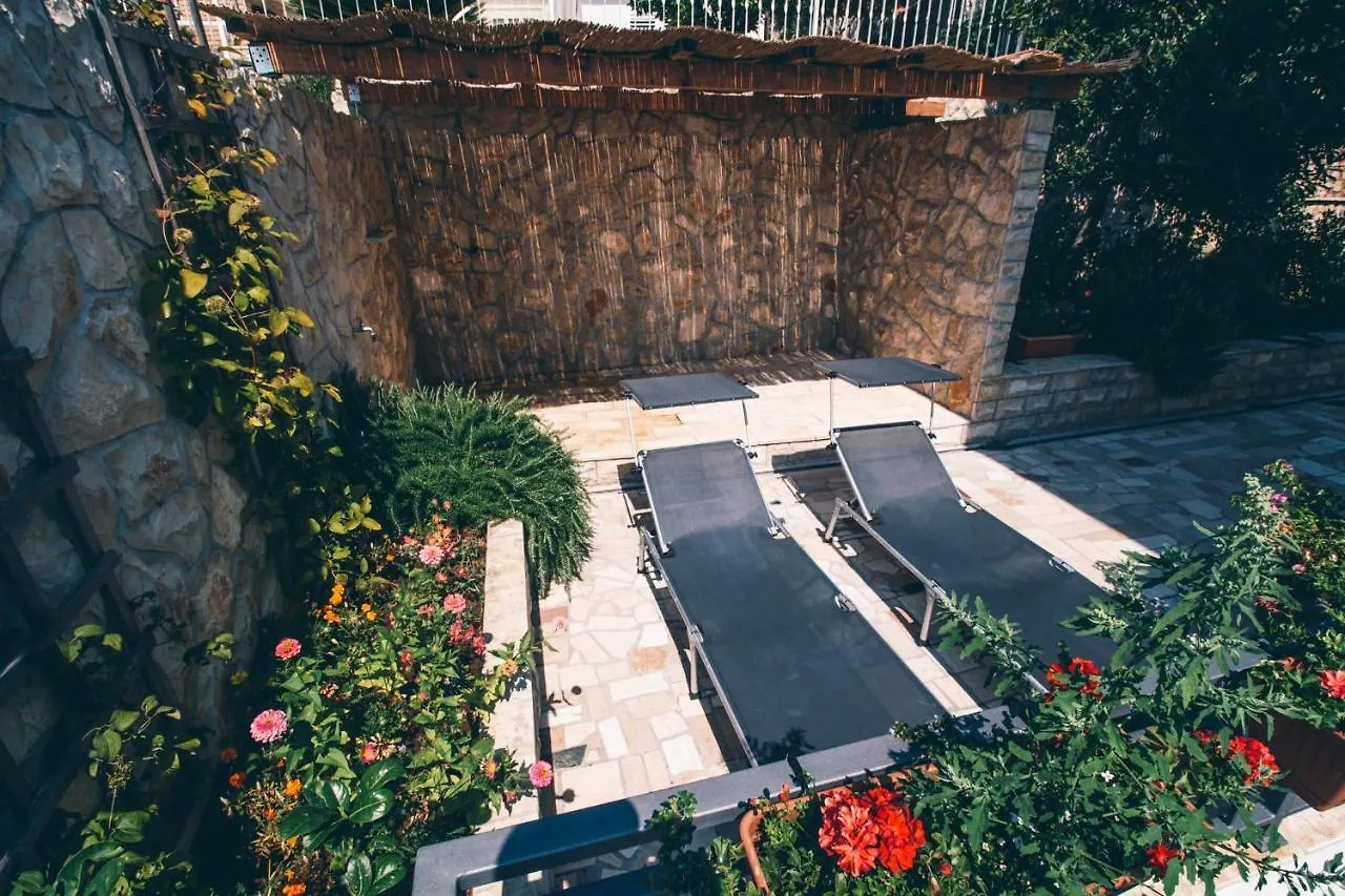 Apartment Okrug Gornji 3 Trogir