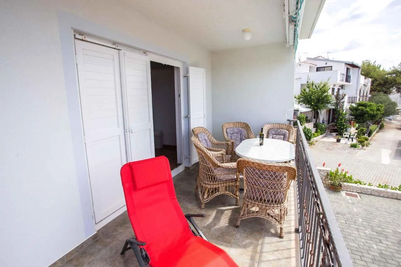 Apartment Okrug Gornji 3 Trogir