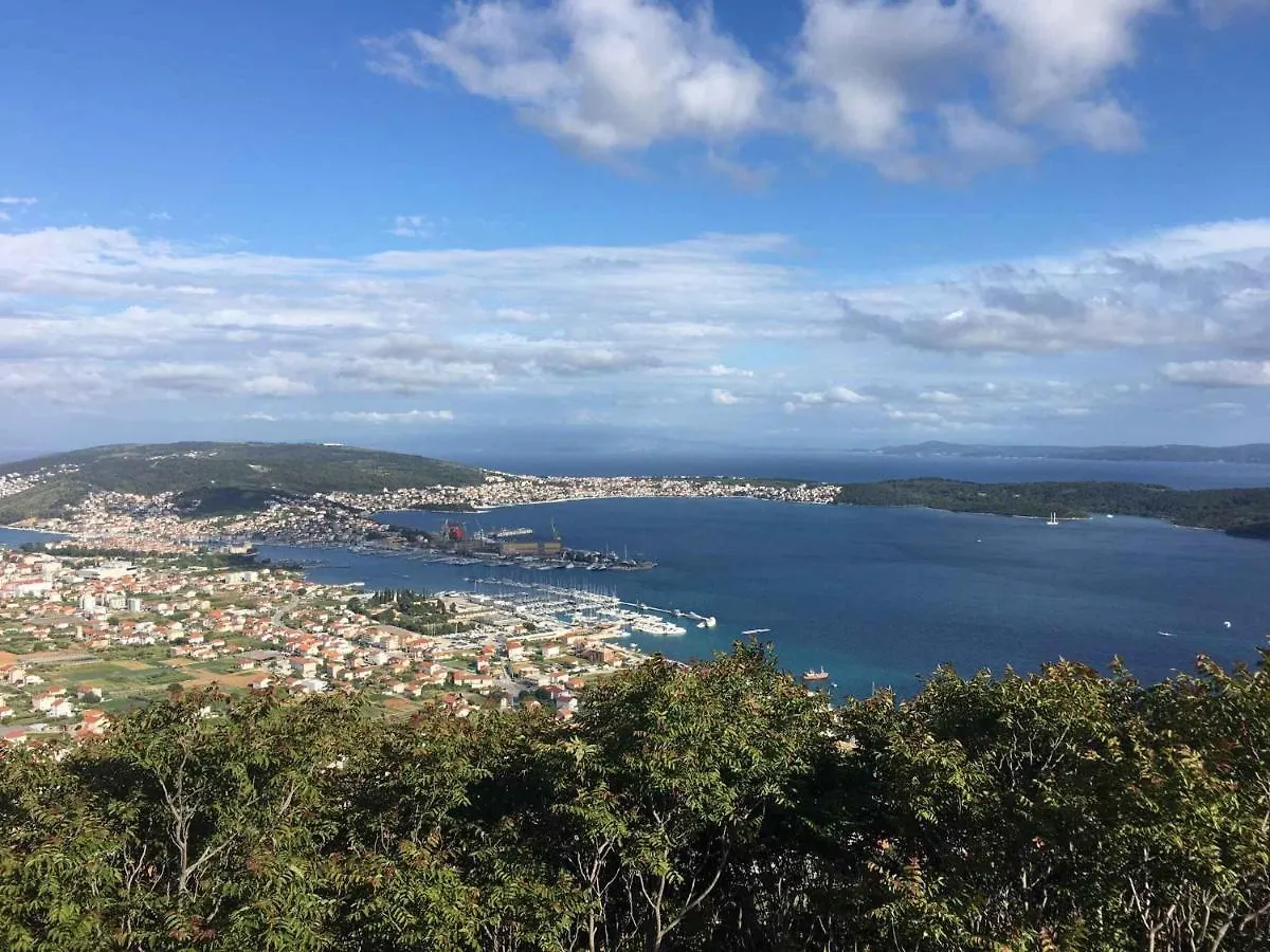 Apartment Okrug Gornji 3 Trogir 0*,  Croatia