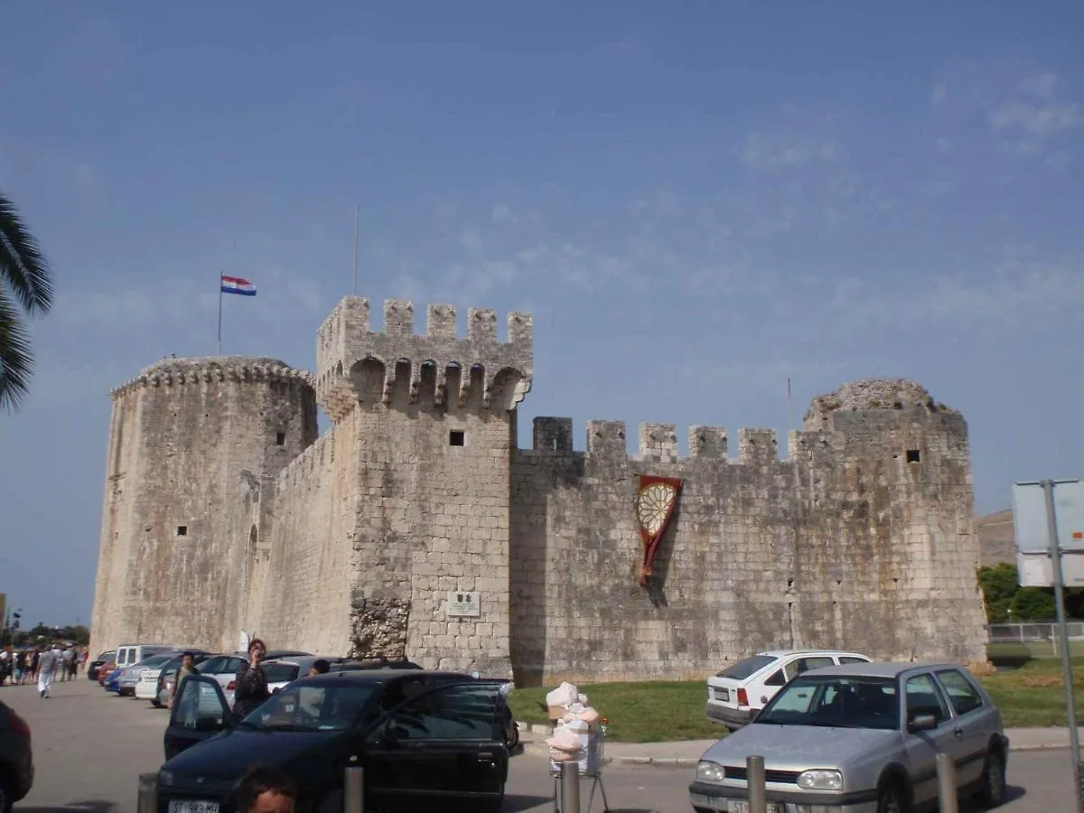 Apartment Okrug Gornji 3 Trogir