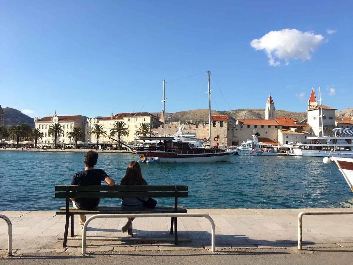 Apartment Okrug Gornji 3 Trogir