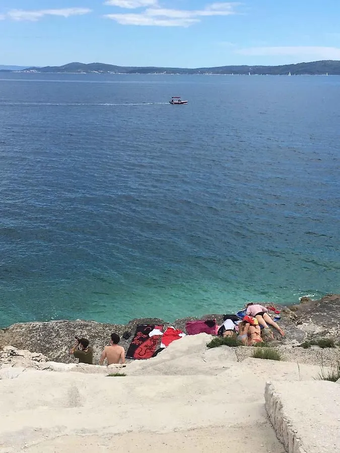 Apartment Okrug Gornji 3 Trogir 0*,