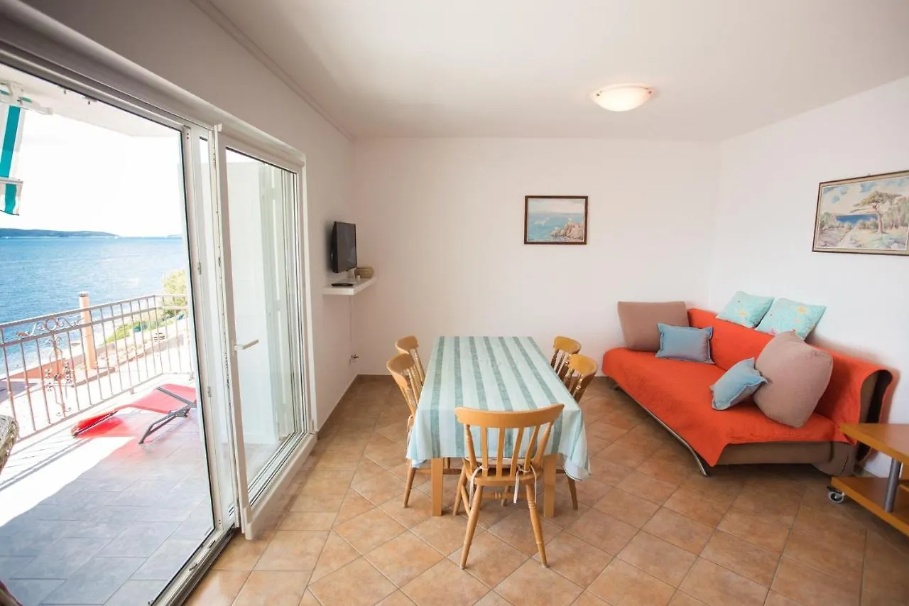 Apartment Okrug Gornji 3 Trogir Croatia